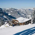 Berggasthof Schuettalm Bed & Breakfast