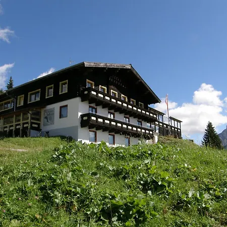 Berggasthof Schuettalm 住宿加早餐酒店