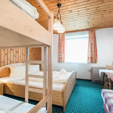 Berggasthof Schuettalm Bed & Breakfast